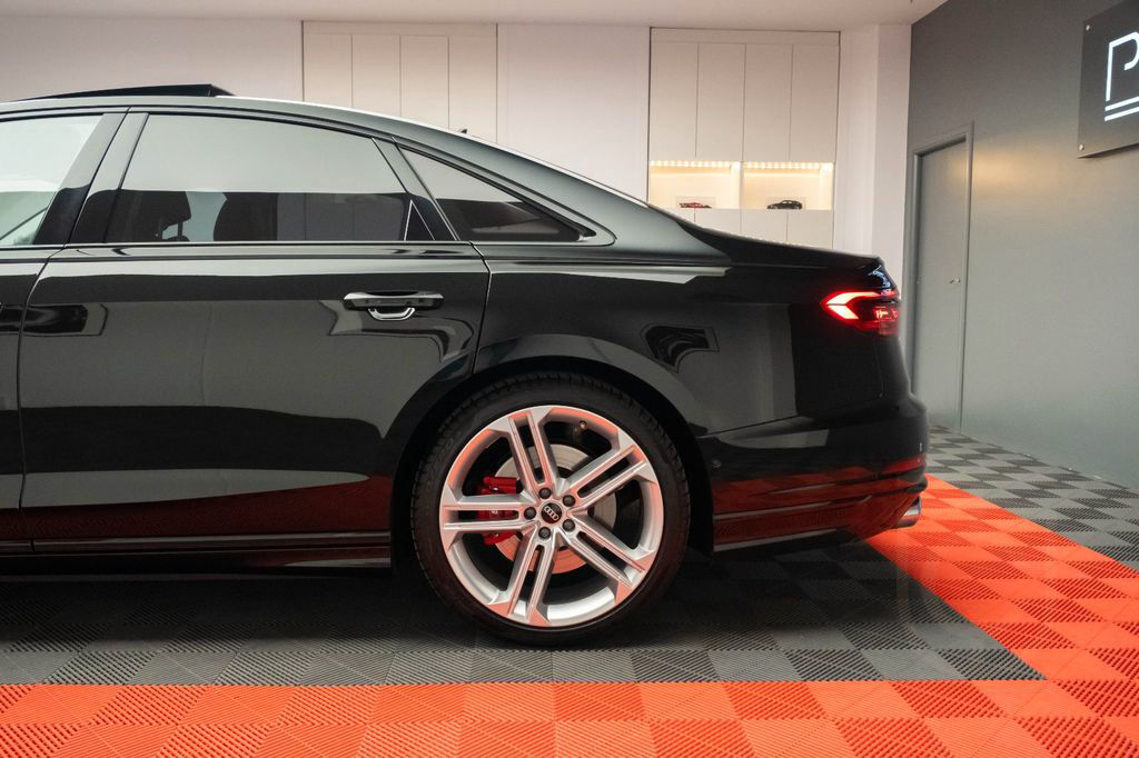 Audi S8 TFSI quattro tiptronic