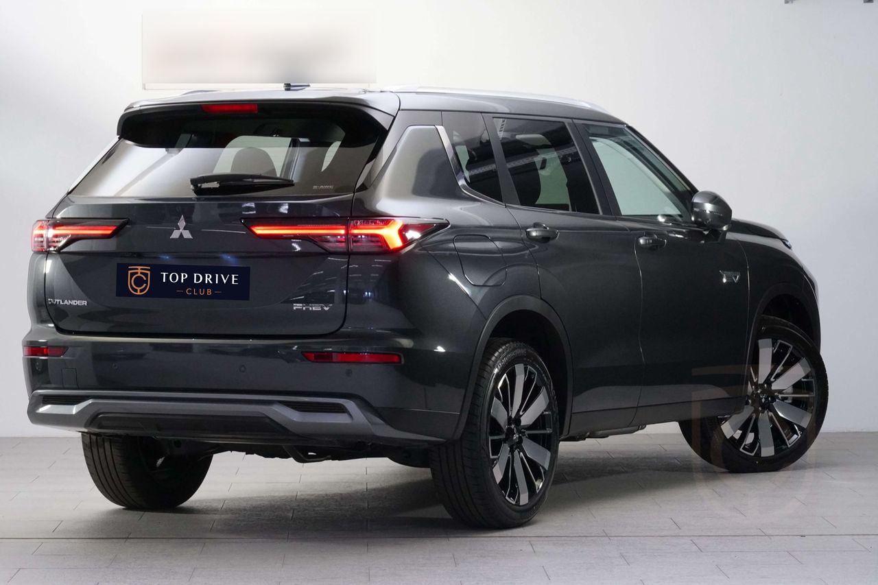Mitsubishi Outlander PHEV*LED*HUD