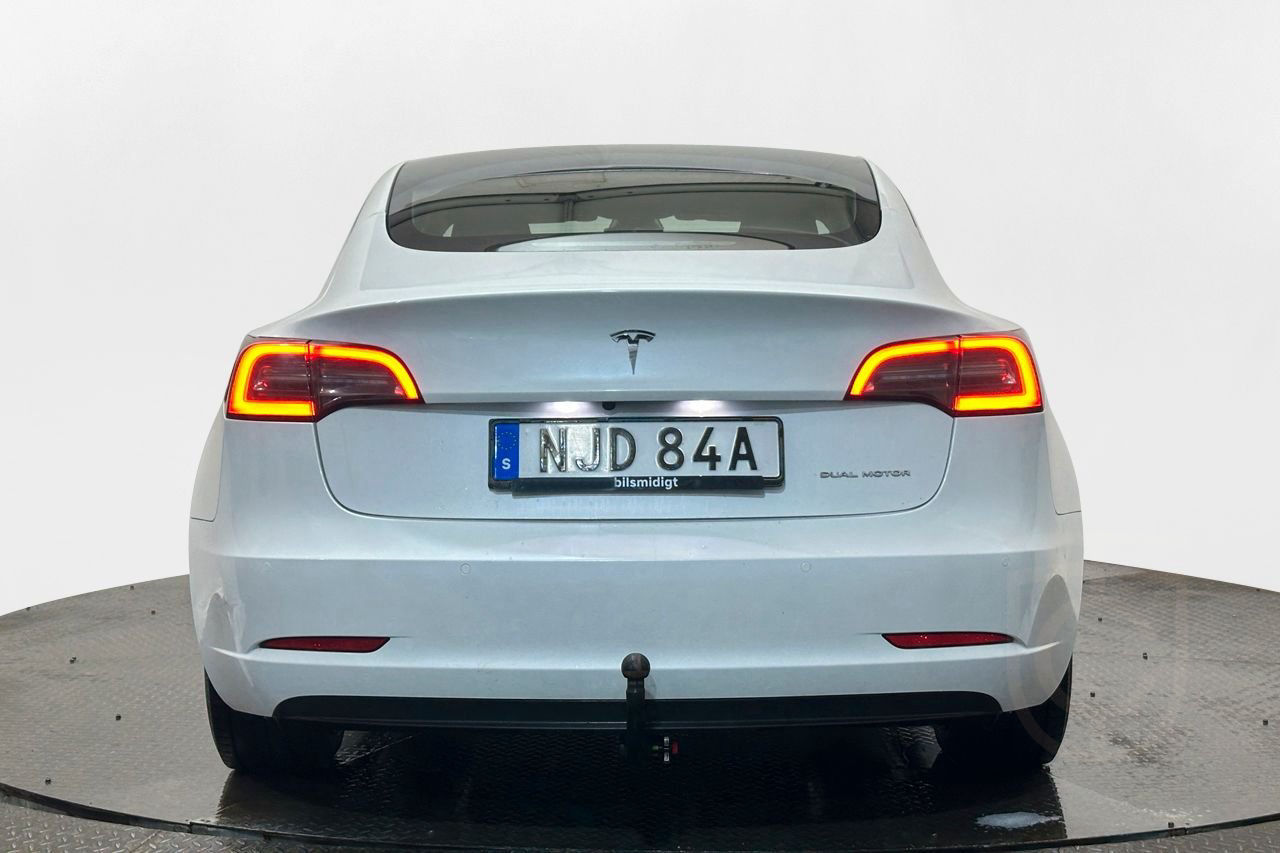 Tesla Model 3 Long Range AWD