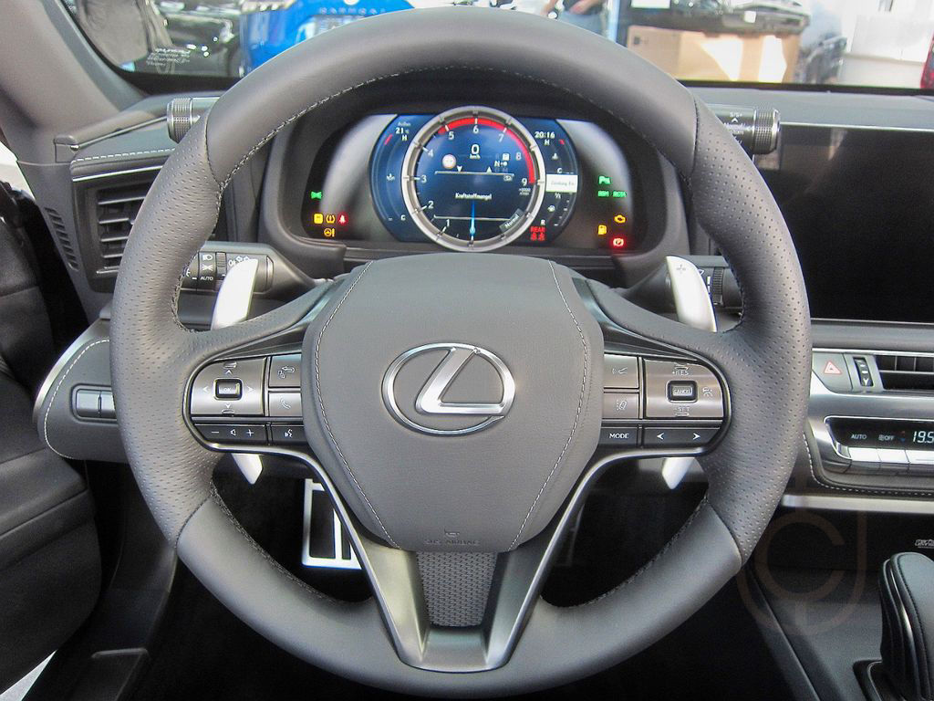 Lexus LC 500 Perfomance Paket, Navigation, e.-Verdeck