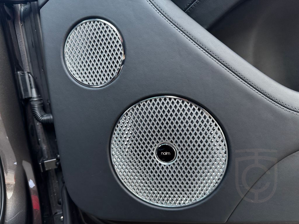 Bentley Bentayga V8 EWB MULLINER - MY24- BENTLEY BERLIN