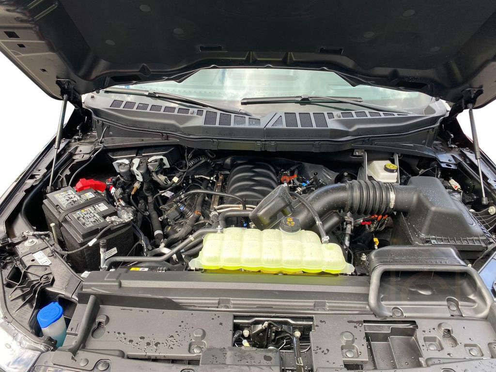 Ford F 150 Lariat 5.0L V8 Super Crew Black Edition 20