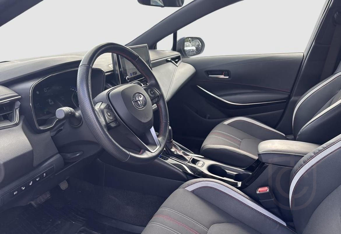 Toyota Corolla Hybrid 1,8 5D GR Sport Plus Bi-tone SPI