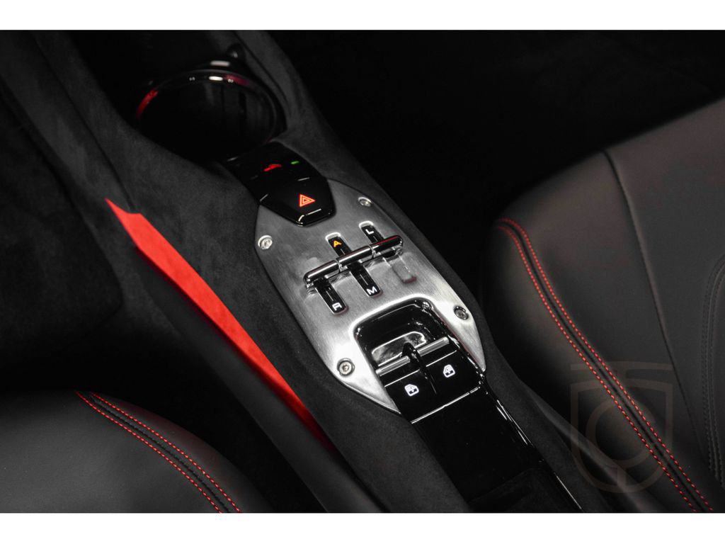 Ferrari 296 GTB V6 ROSSO CORSA