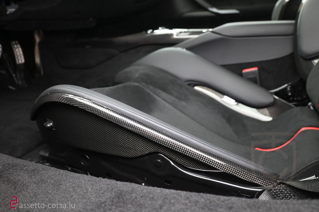 Ferrari 296 GTS*Carbon*Lift*Racing Seats*Neuwertig