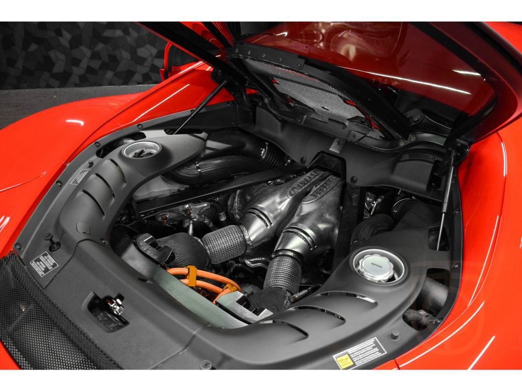 Ferrari 296 GTB V6 ROSSO CORSA