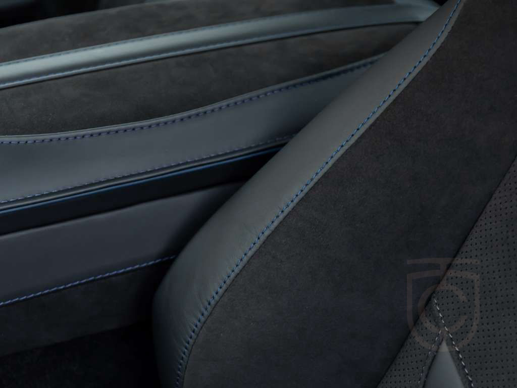 Aston Martin DBS Q Seychelles Blue*Alcantara Black