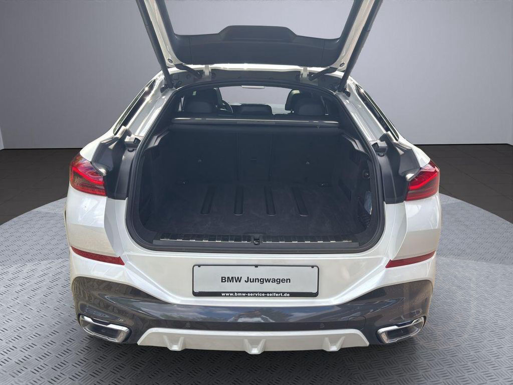 BMW X6 xDrive40d | M-SPORT | AHK | Harman | PANO |