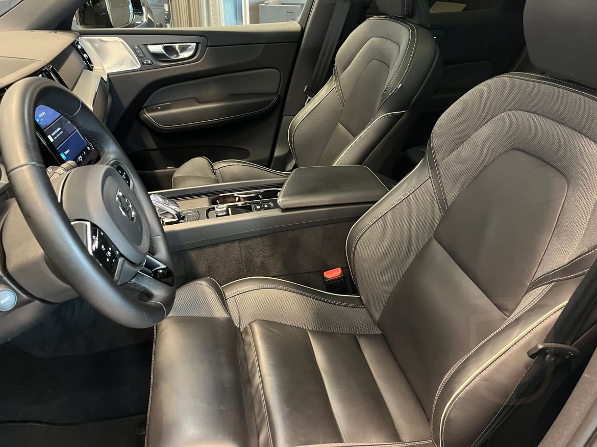 Volvo XC60 T8 Plus Dark