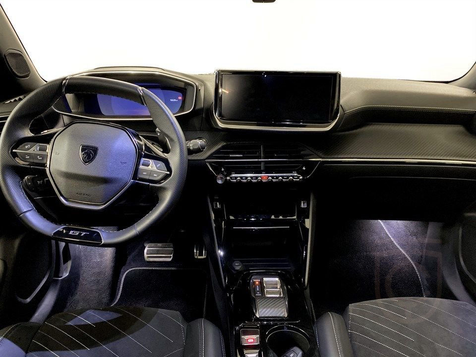 Peugeot 2008 GT 1.2 PT