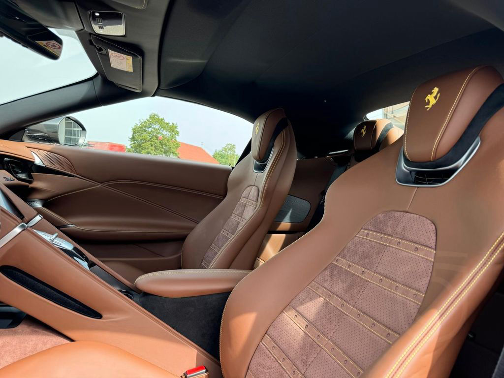 Ferrari Roma 3.9 T V8 Spider DCT, in CANNA DI FUCILE