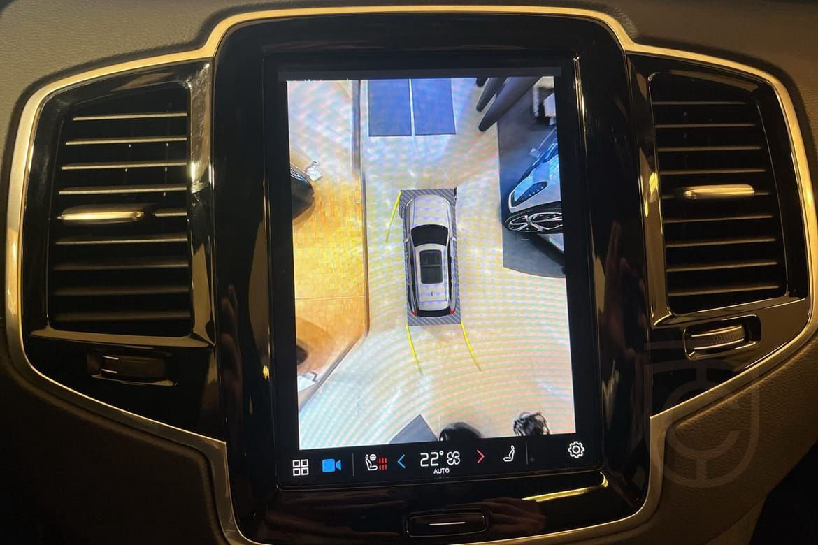 Volvo XC90 Recharge T8 Ultimate Dark Edition