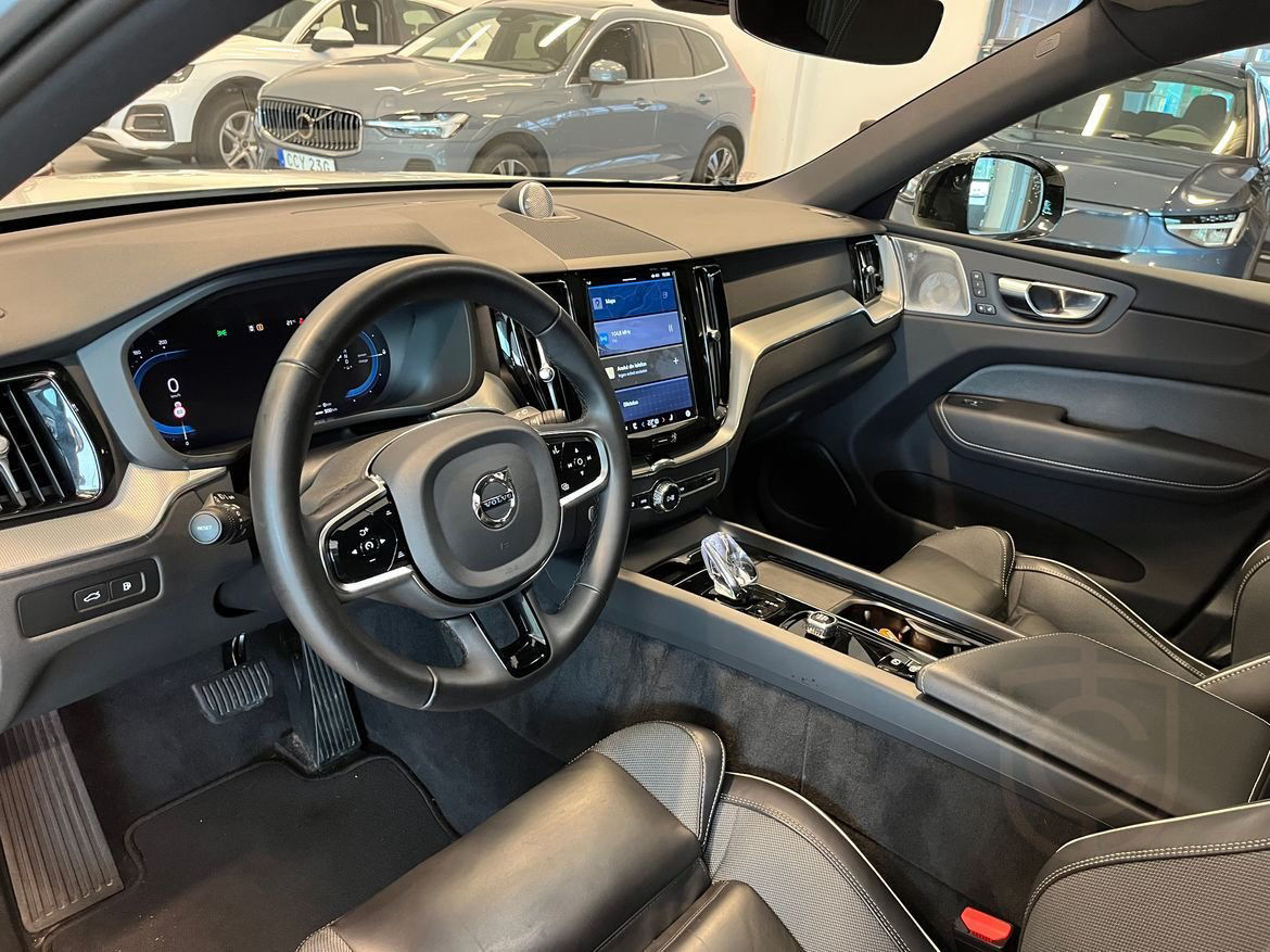 Volvo XC60 T8 Plus Dark