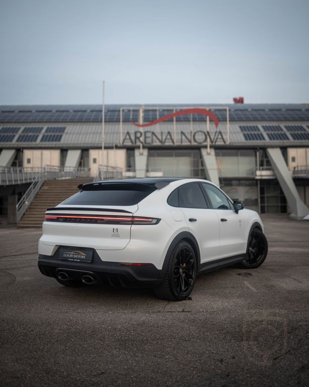 Porsche Cayenne Coupe Turbo E-Hybrid mit GT-Paket