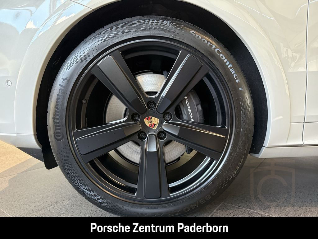 Porsche Cayenne E-Hybrid HA-Lenkung Nachtsicht InnoDrive