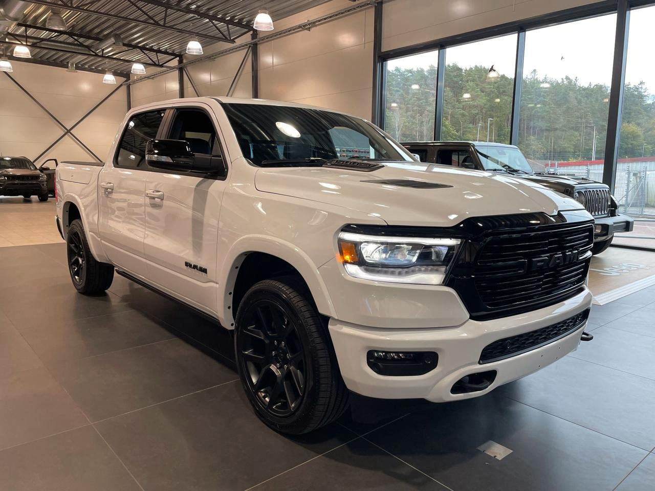 Dodge RAM LARAMIE NIGHT EDITION 2022 1500 5.7L