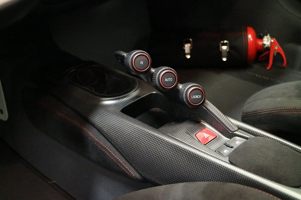 Ferrari 488 Pista Piloti