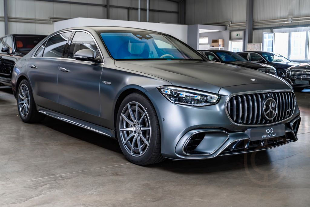 Mercedes-Benz S 63 E AMG Per. Long /Carbon / Only 3720km!