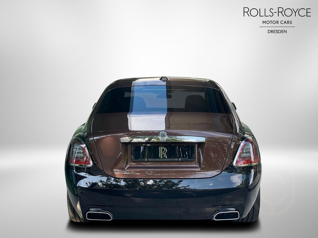 Rolls-Royce Ghost Amber Roads 1 of 12