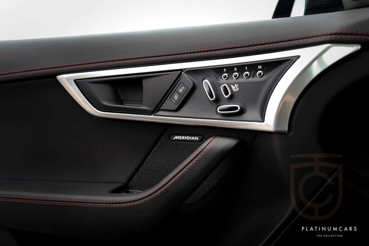 Jaguar F-Type R Quickshift