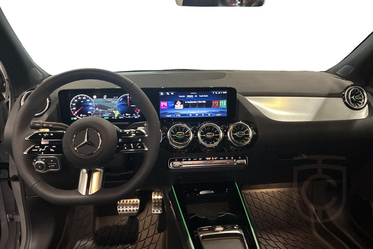 Mercedes-Benz GLA 250 E AMG ADVANCED EDITION
