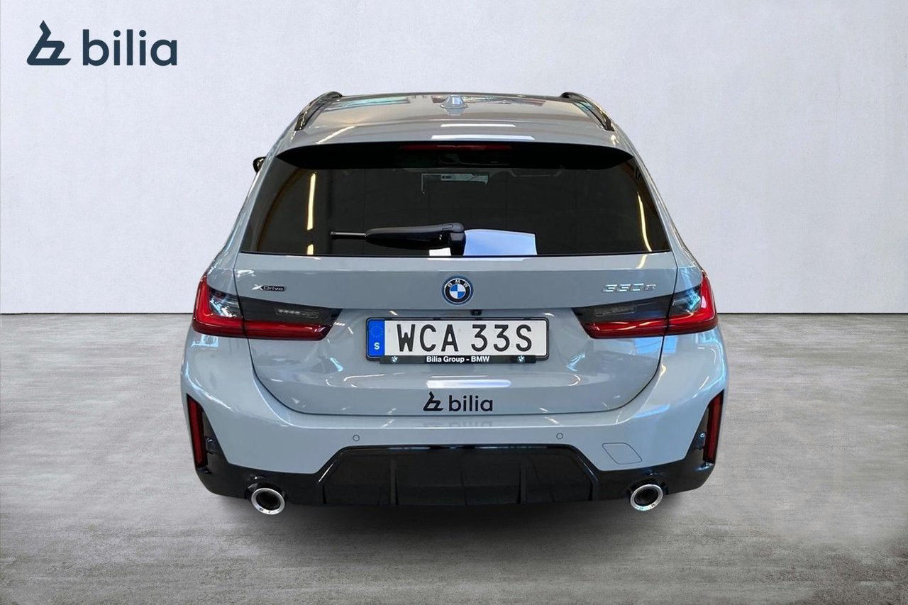 BMW 330e xDrive Touring
