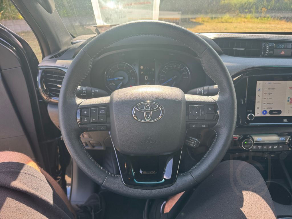 Toyota HiLux 4x4 Double Cab MHEV Autm. Invincible (AN1P