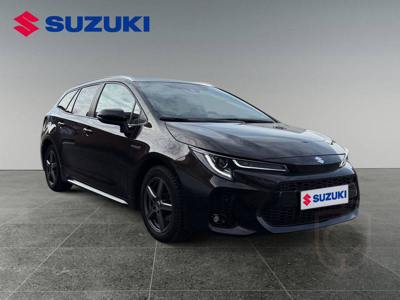 Suzuki Swace Hybrid e-CVT Inclusive ink vinterhjul
