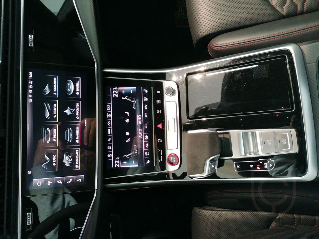 Audi RS Q8 600PS QUATTRO AHK.PANO.STANDHZG.B&O.360°KA