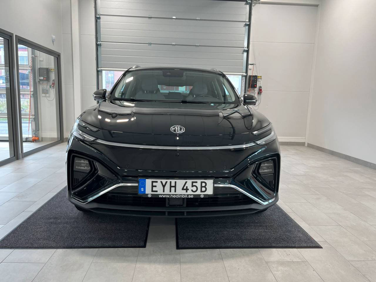 MG Marvel R Luxury