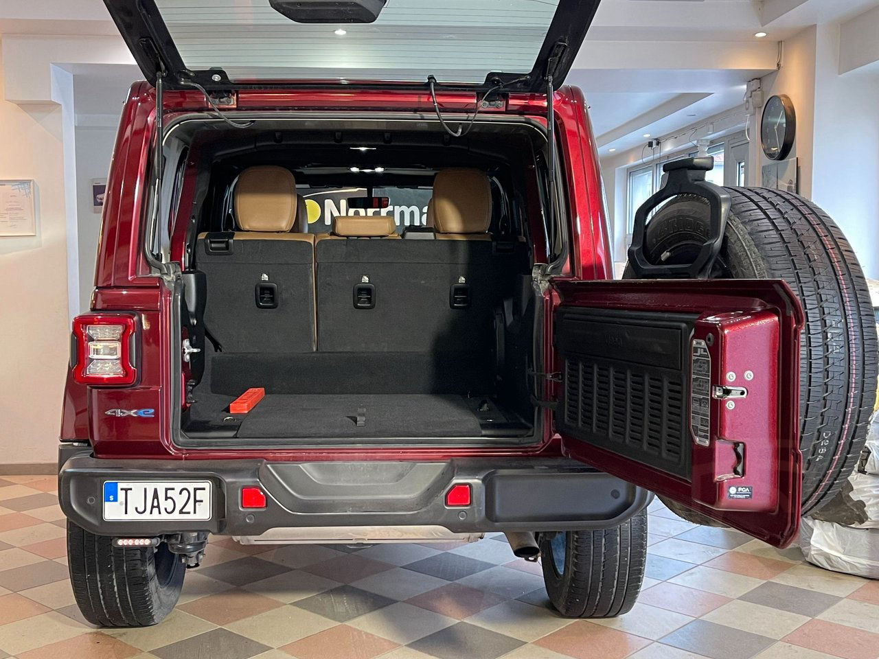 Jeep Wrangler Unlimited Sahara 4xe Plug-In Hybrid
