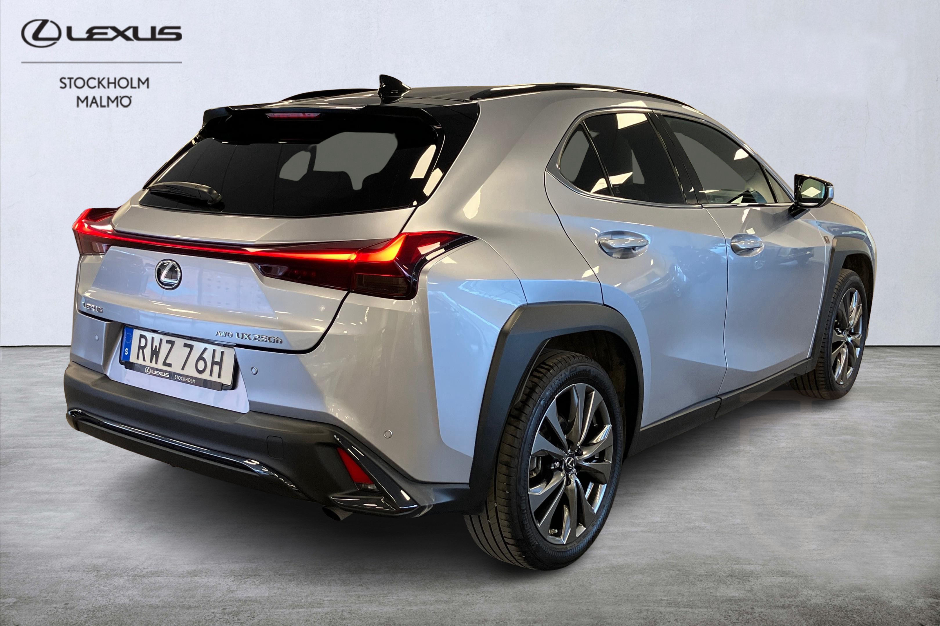 Lexus UX 250h E-Four