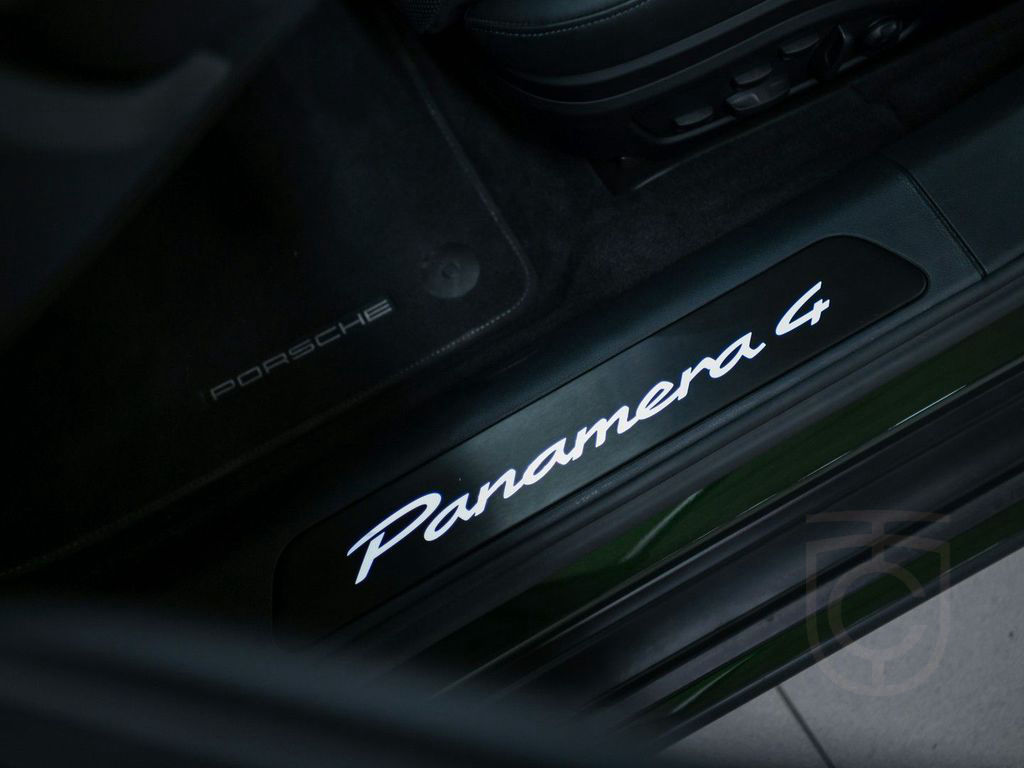 Porsche Panamera 4 E-Hybrid