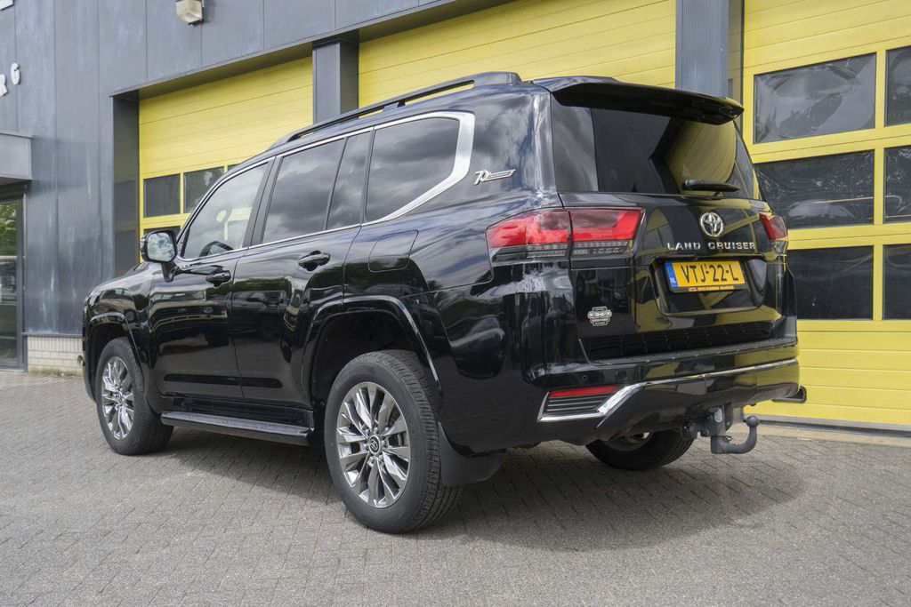 Toyota Land Cruiser Land cruiser 300 70 th anniversary
