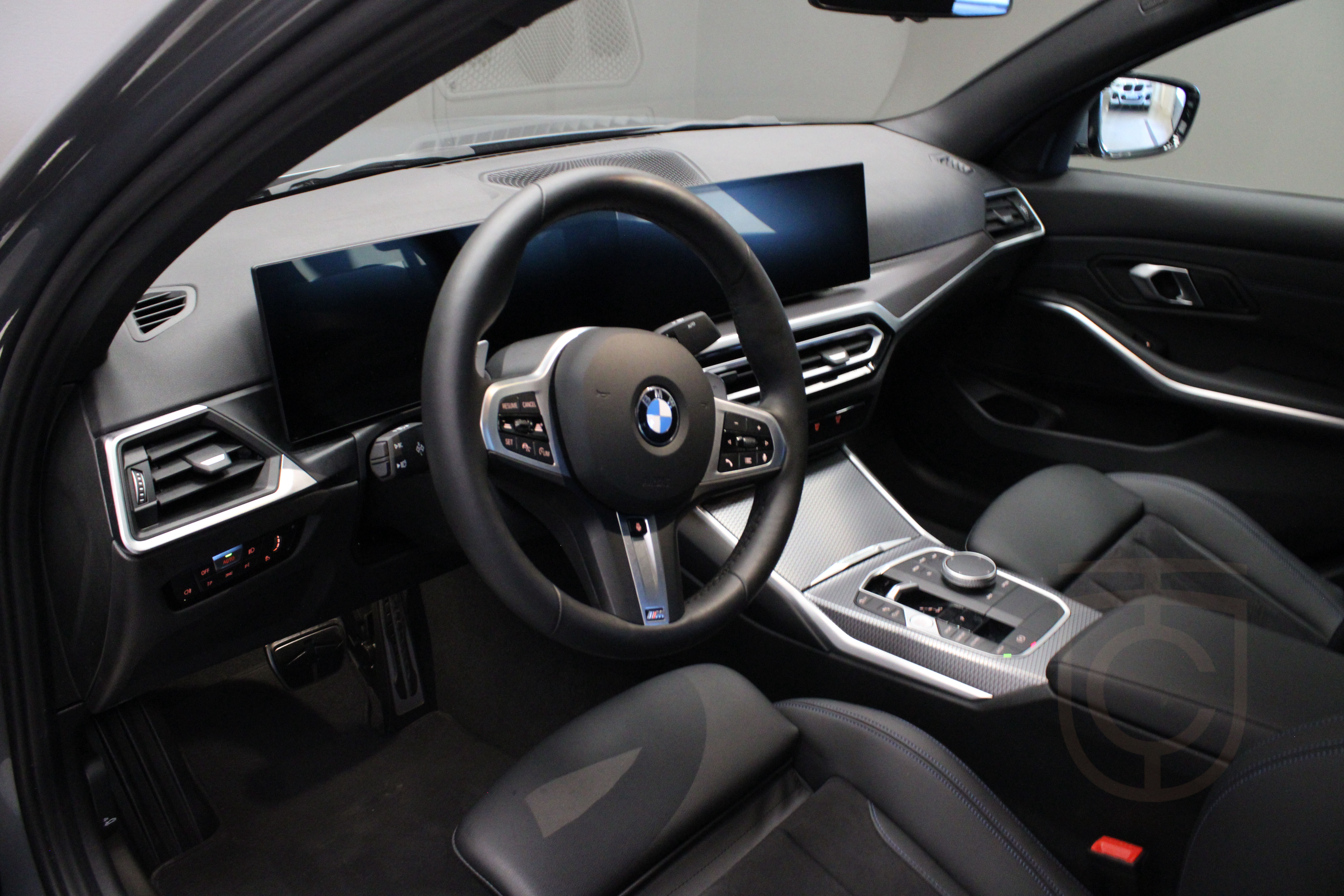 BMW 320i xDrive Sedan