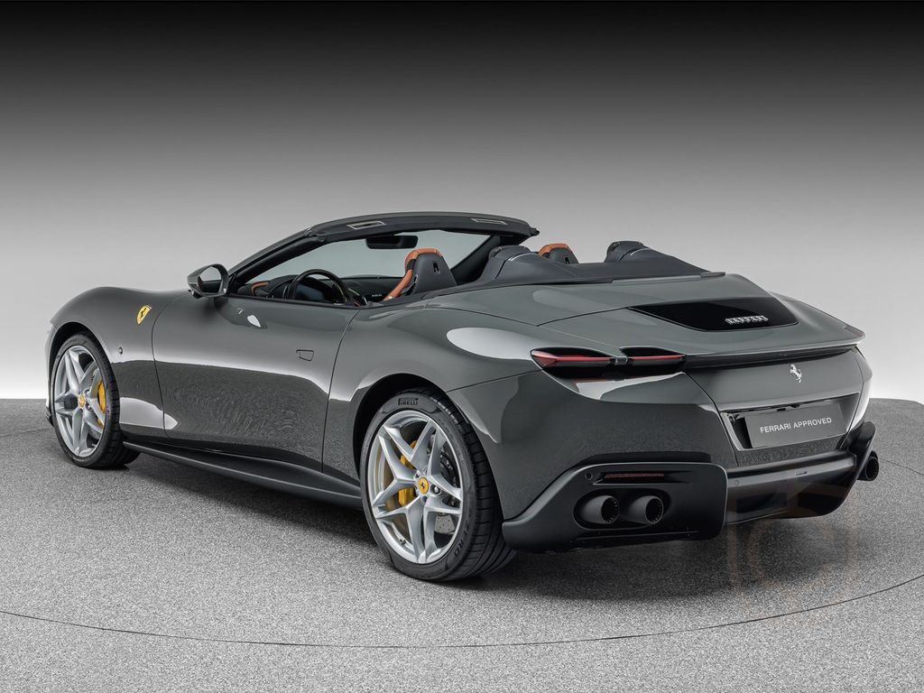 Ferrari Roma Spider