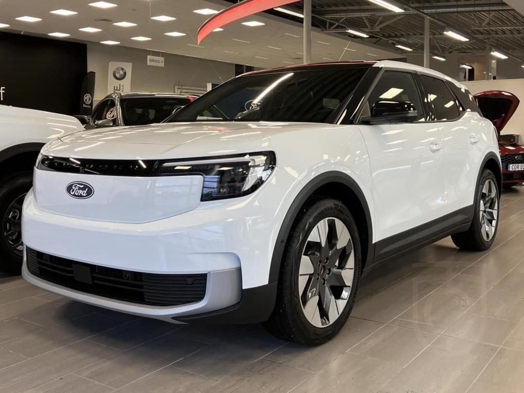 Ford Explorer EV Premium AWD Long Range