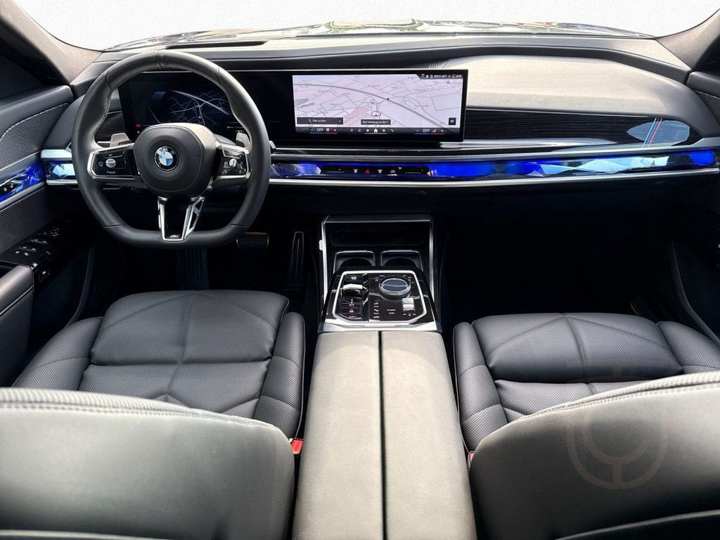 BMW 740d xDrv M Sport Fond TV StHz AHK PaPr DaPr SKY