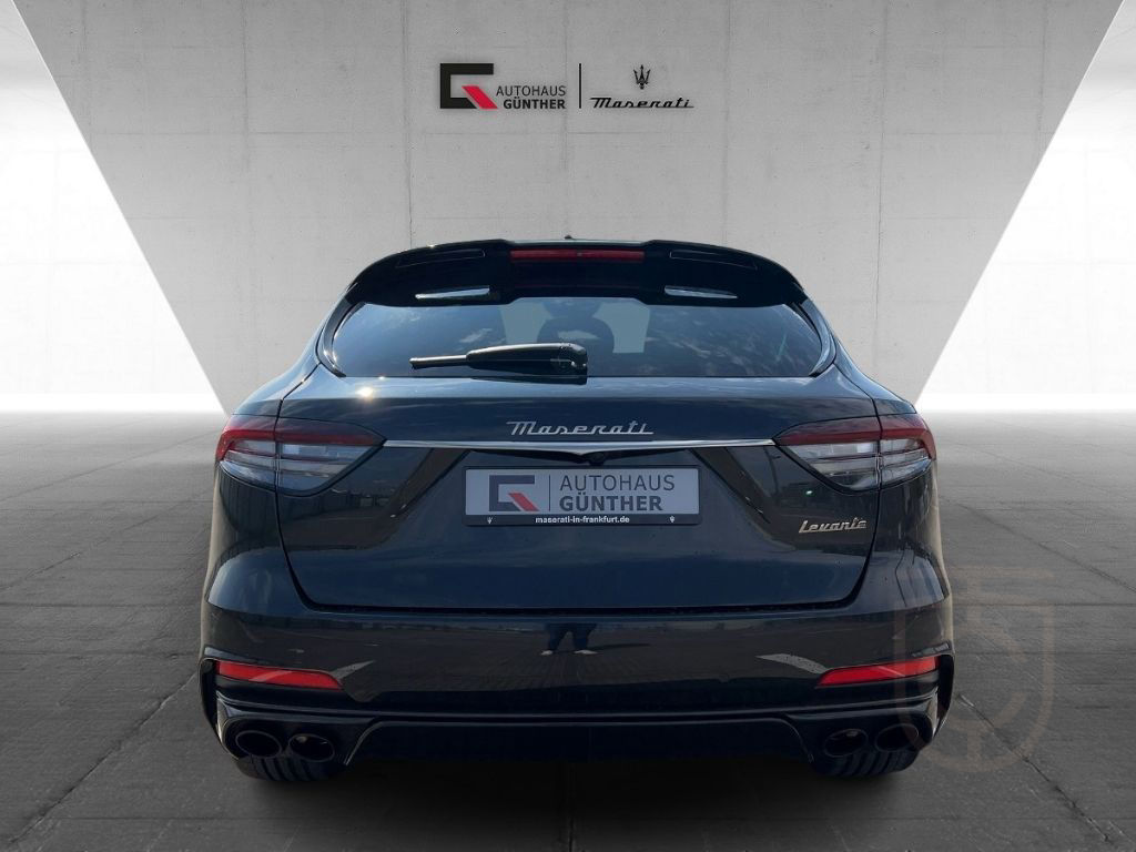 Maserati Levante TROFEO MY23 V8 580PS AWD Nero&Nero