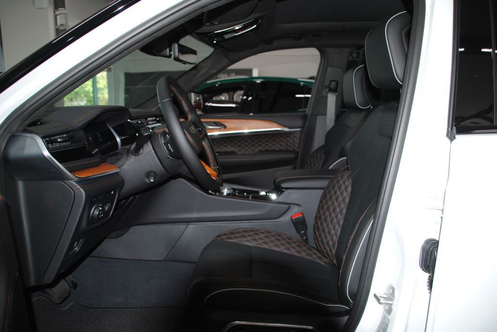 Jeep Grand Cherokee 4xe Summit, 21", NP: 102.970,-