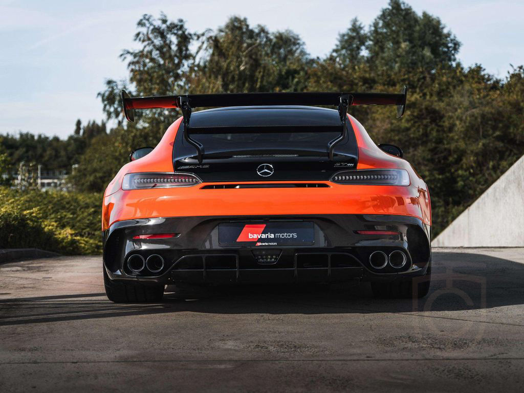 Mercedes-Benz AMG GT Black Series / Magma Beam / NEW