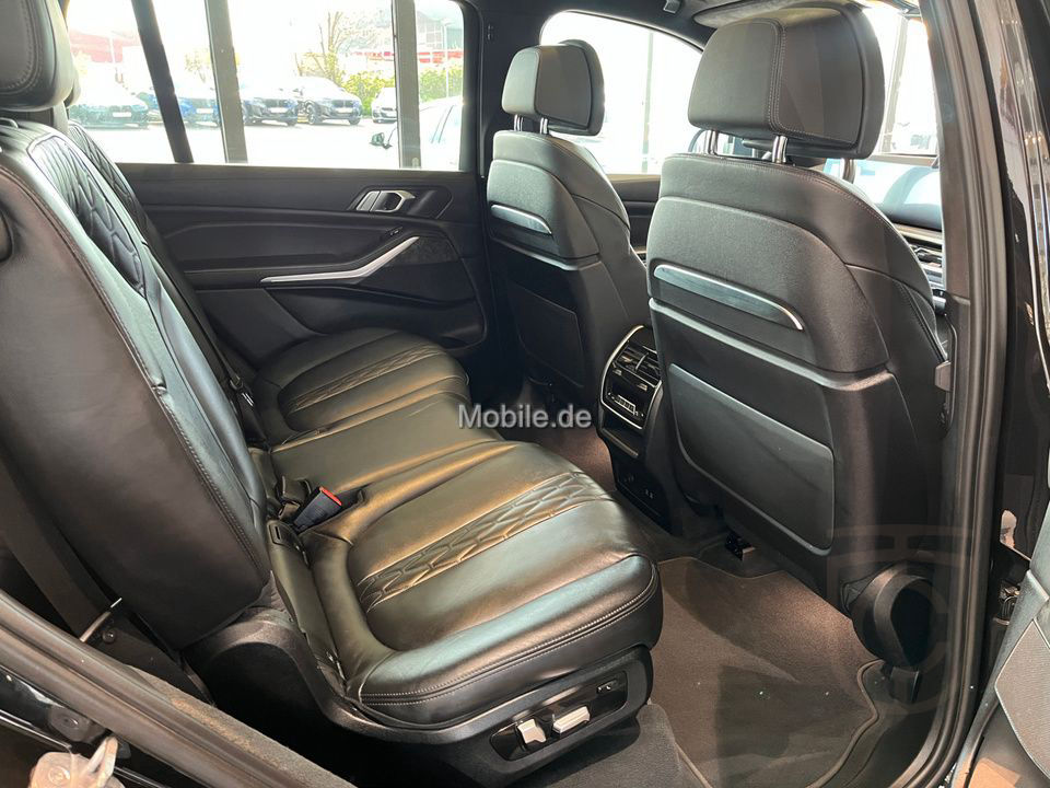 BMW X7 xDrive40d M Sportpaket Sport Aut. Standhzg.