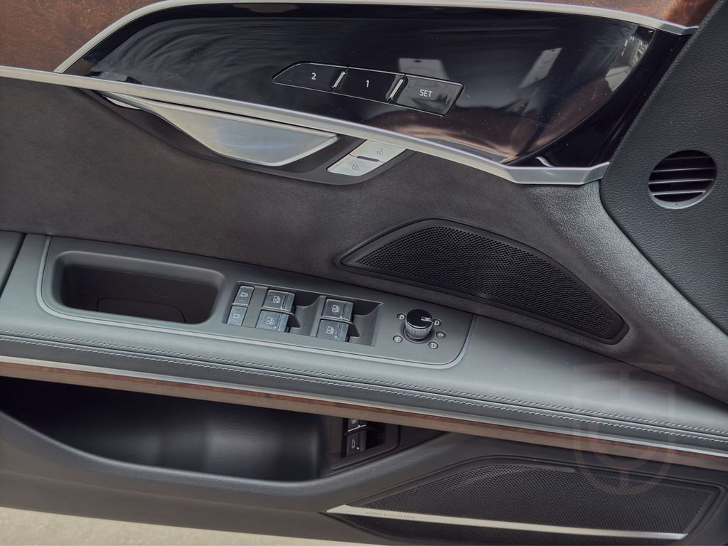 Audi A8 60 TFSIe Q BuO HD-MATRIX AFA HuD 360°