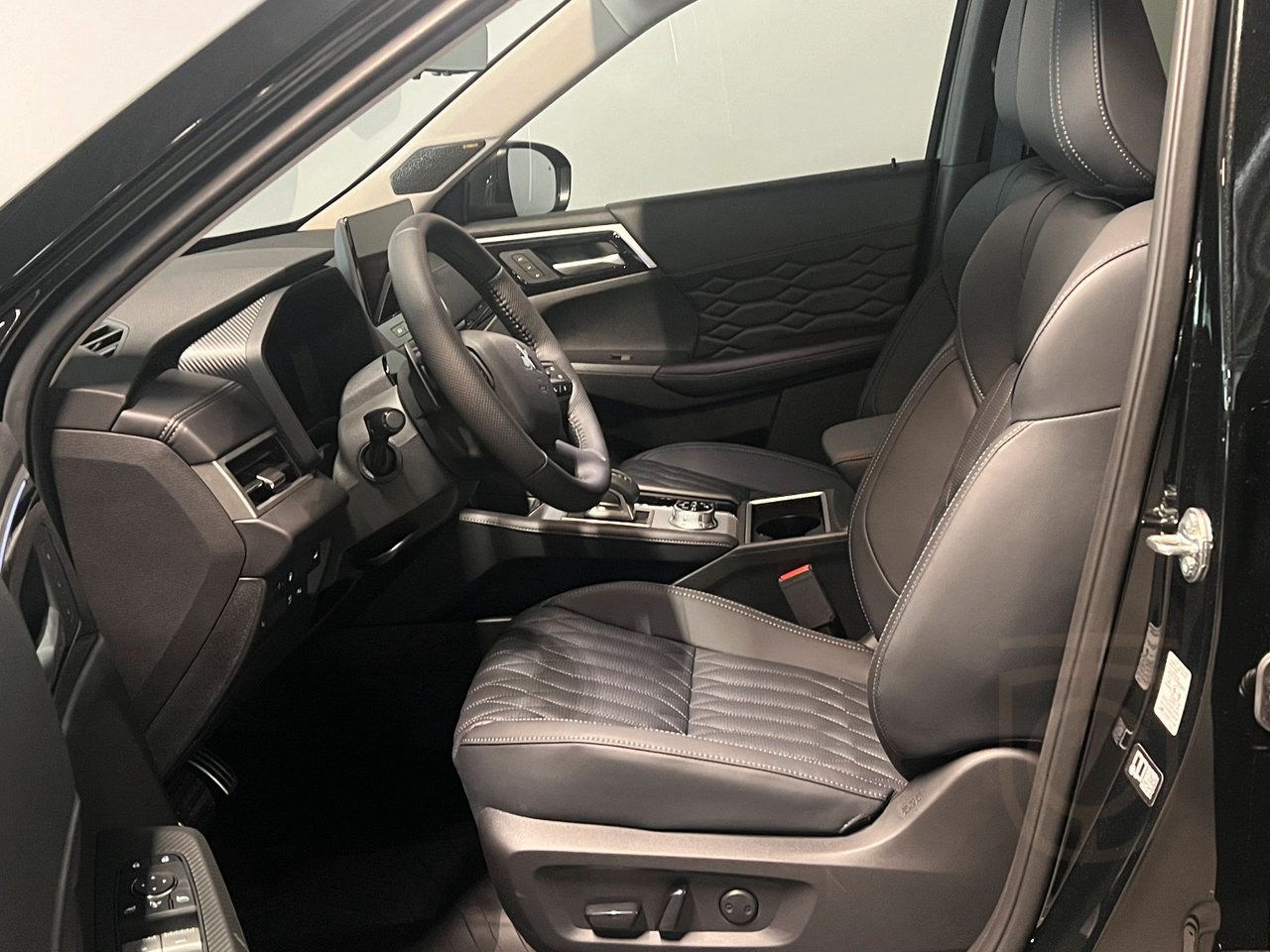 Mitsubishi Outlander Invite PHEV 4wd PLUG IN