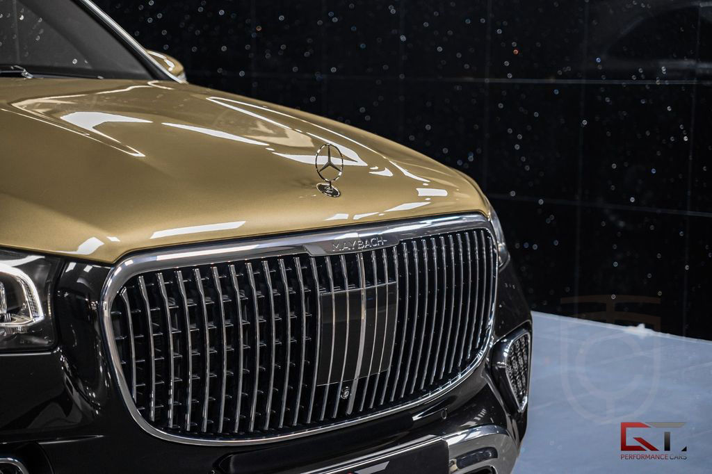 Mercedes-Benz GLS 600 Maybach Two-tone First Class FACELIFT