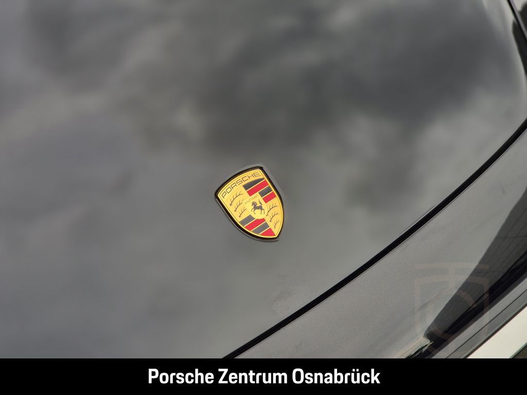 Porsche 992 -2 (911) Carrera 4 GTS Schiebedach Lift HD-M