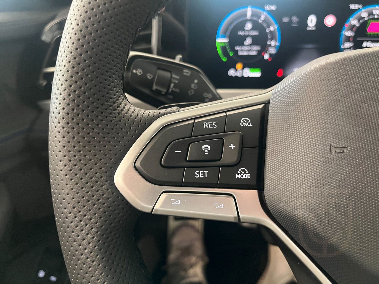 Volkswagen Passat eHybrid 1.5 TSI  R-Line