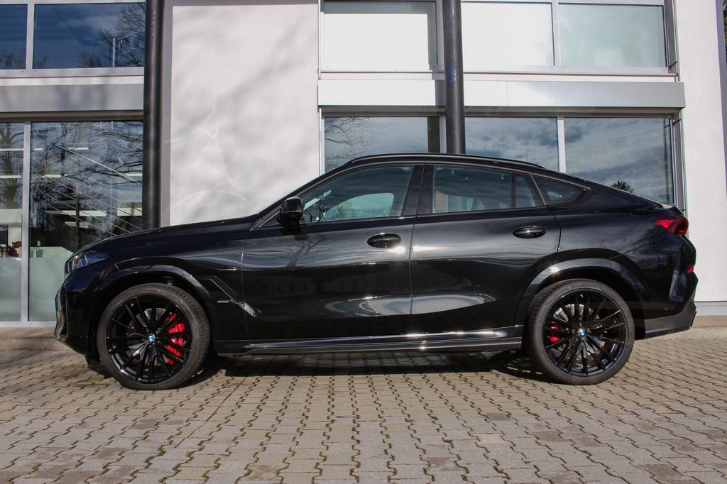 BMW X6 M60 i xDrive / STANDHEIZUNG / B&W / TRAVEL