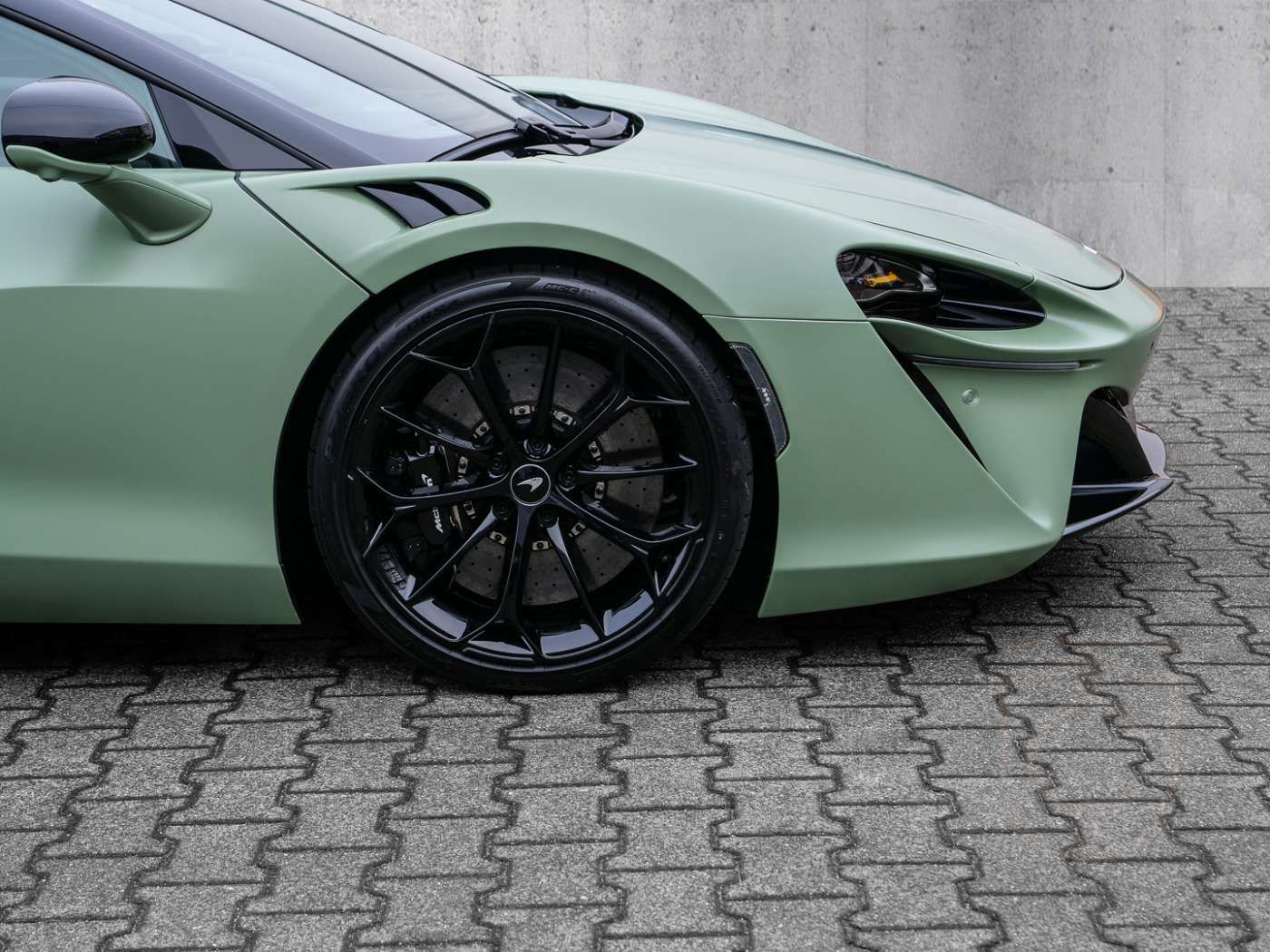 McLaren Artura*MSO Bespoke Camo Green Satin