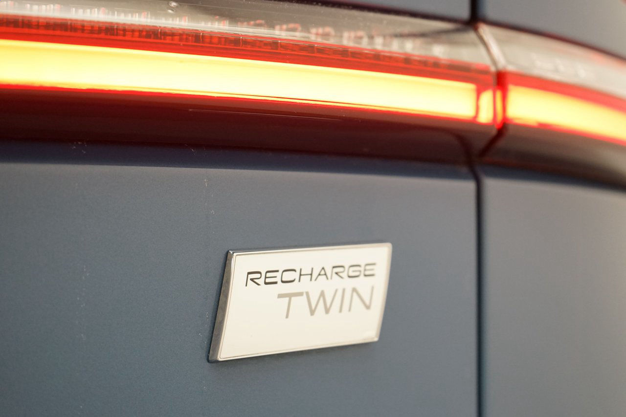 Volvo C40 Recharge Twin motor Intro Edition. on call